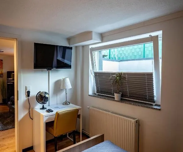 Gemütliche 2-zimmer Souterrain * Düsseldorf