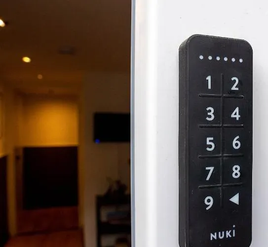 Gemütliche 2-zimmer Souterrain Apartamento Düsseldorf