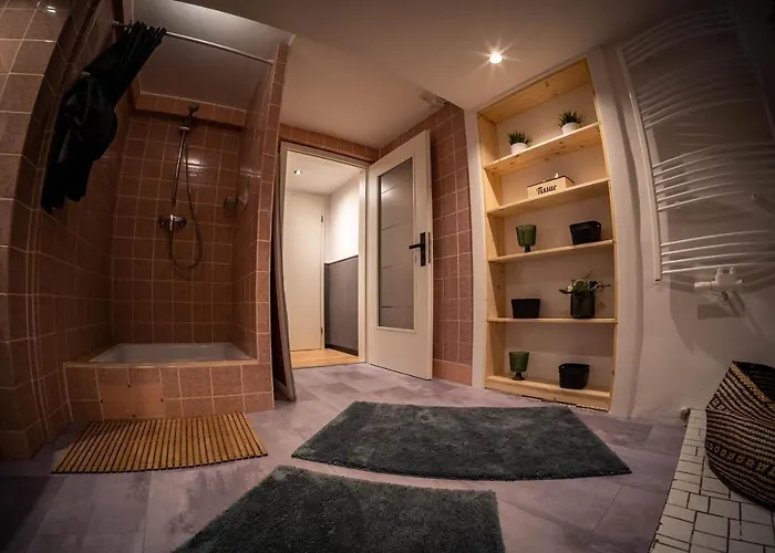 Gemuetliche 2-zimmer Souterrain Düsseldorf