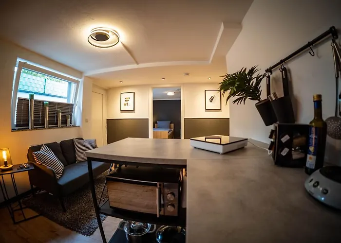 Gemuetliche 2-zimmer Souterrain Appartamento Düsseldorf